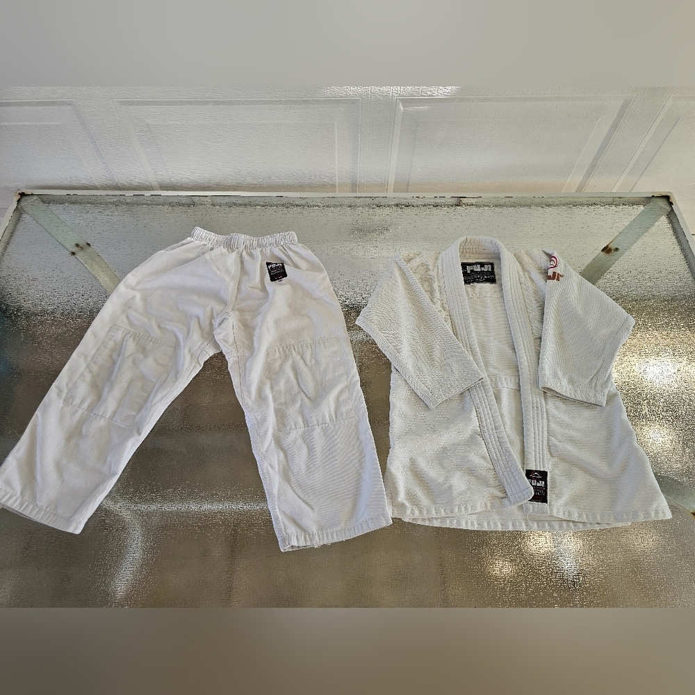 Fuji White Judo BJJ Jiu Jitsu Gi Kimono Youth Size 00 Martial Arts Training Gear